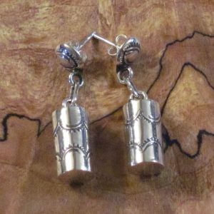 Amanda Tahe Cylinder Post